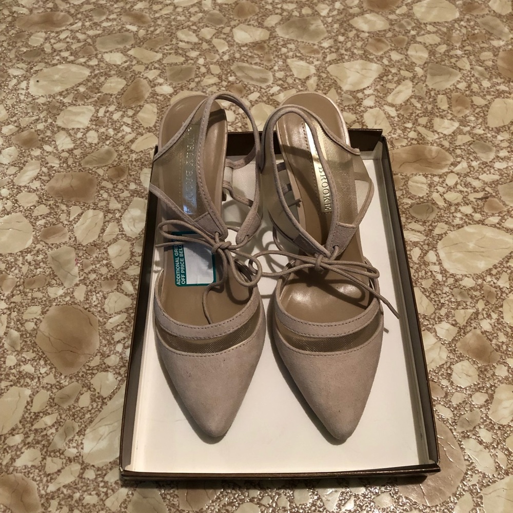 NWT NIB Audrey Brooke Nude heels size 8
